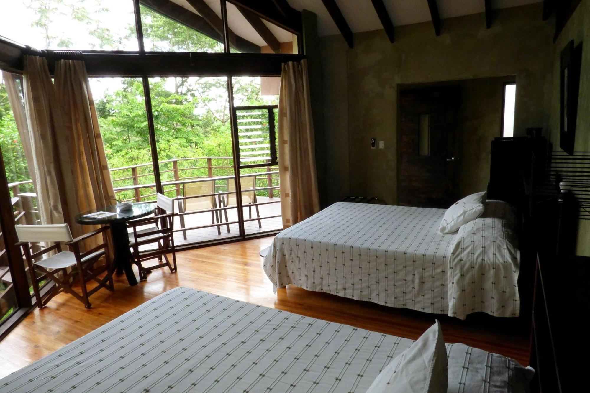 ביחגואה Tenorio Lodge חדר תמונה